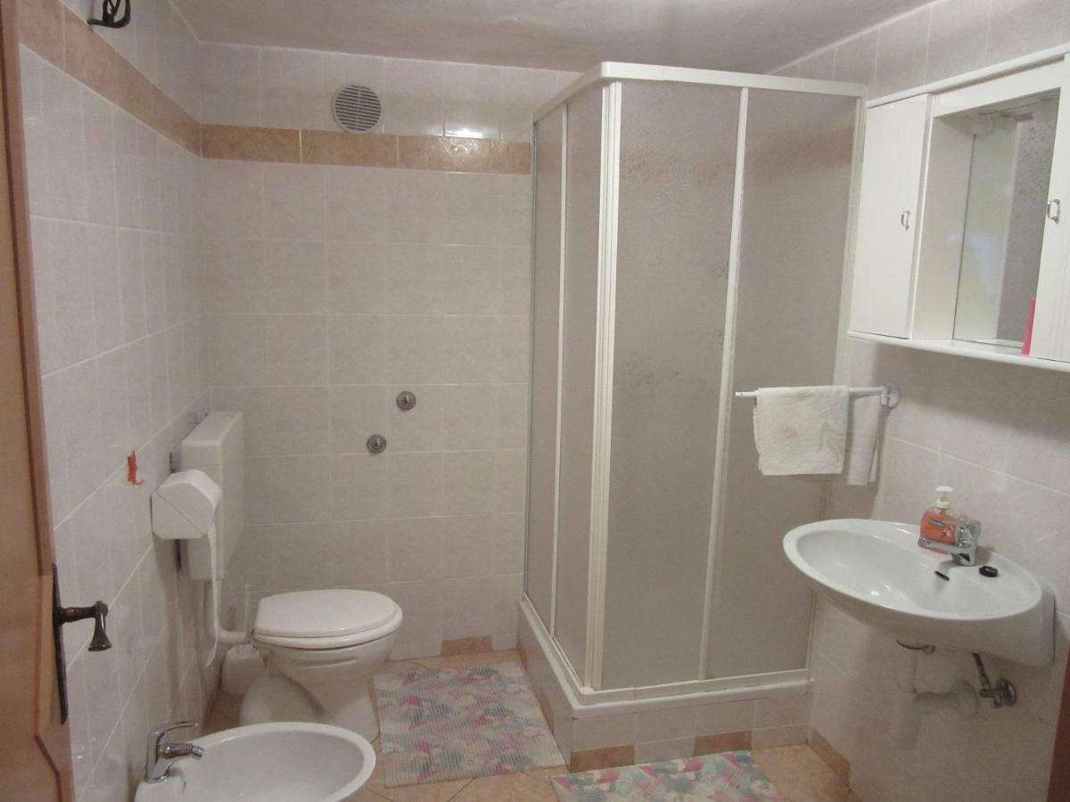 Apartmani Gracijela Karlobag Kültér fotó