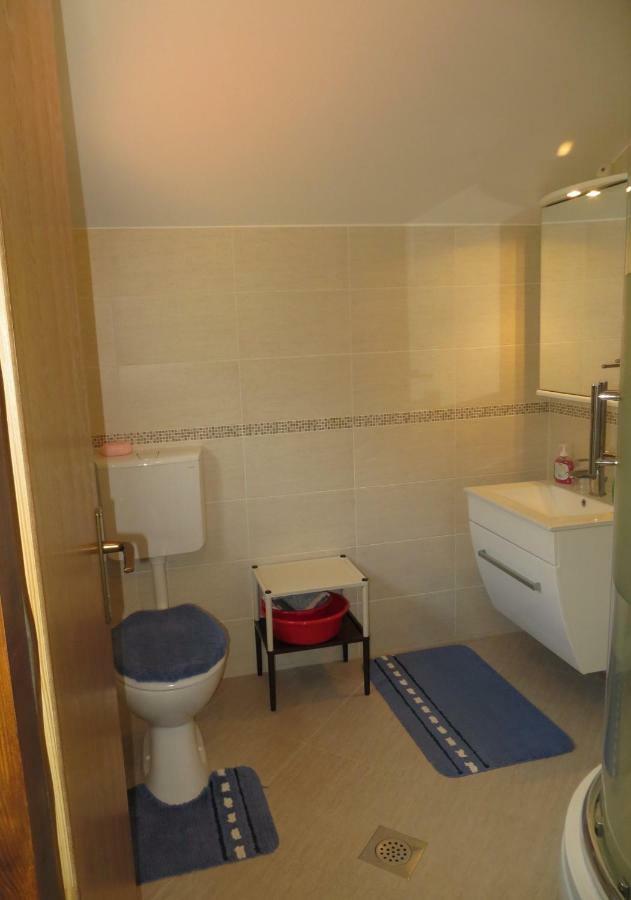 Apartmani Gracijela Karlobag Kültér fotó